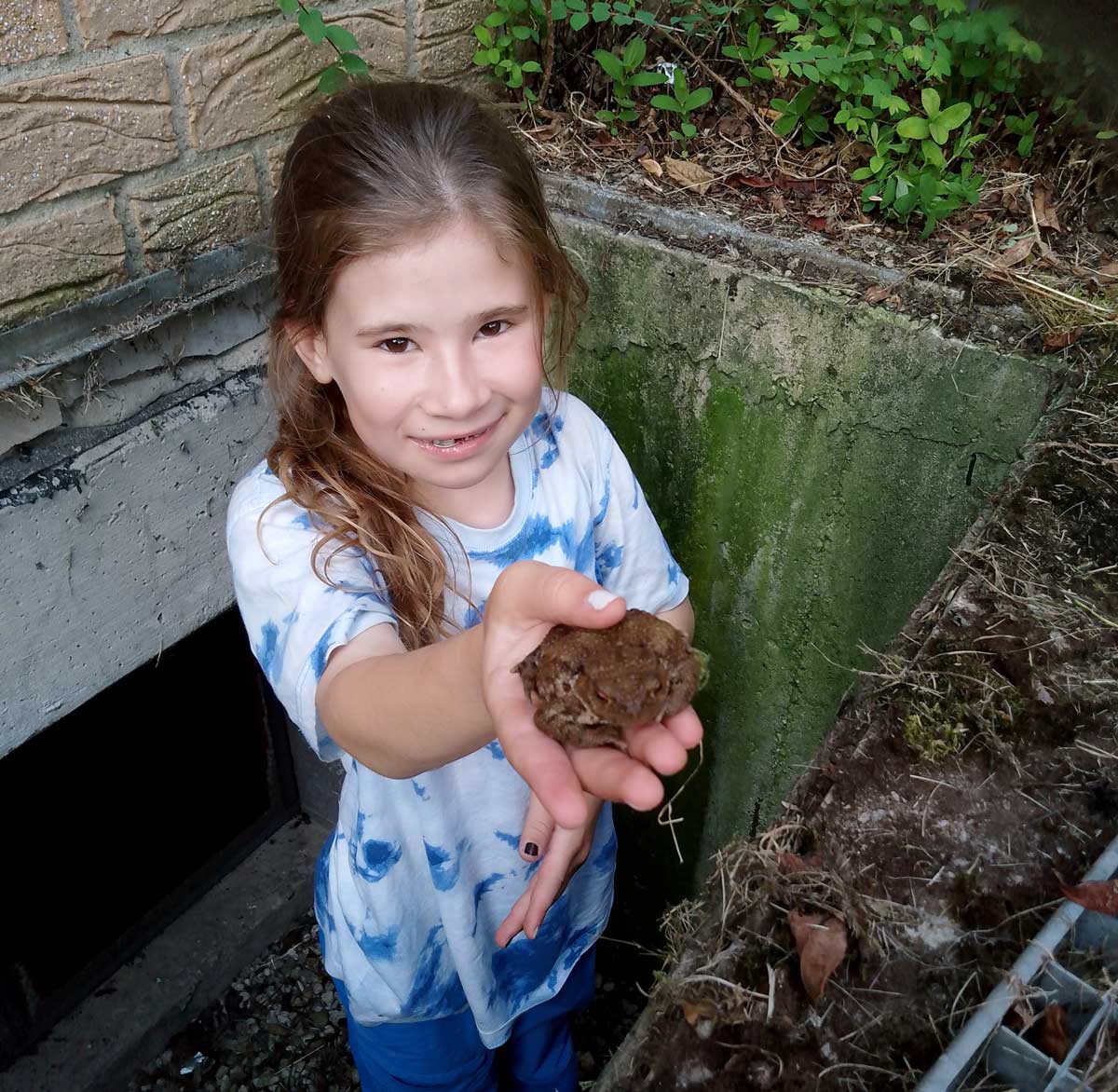 Nominiert für die Umweltehrung 2025: Luzie Weinand und ihr Einsatz für Amphibien (Foto: Janina Weinand)