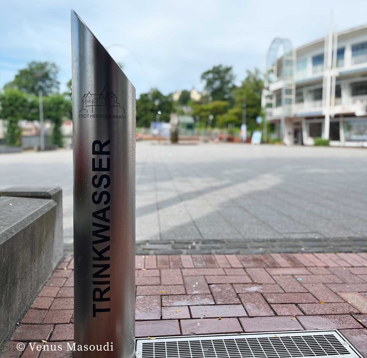 Herzogenrather starten mit Trinkwasserbrunnen in allen drei Stadtteilen in die Saison (© Venus Masoudi)